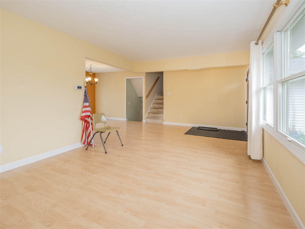 9372 W Arrowhead Drive Property Photo 4
