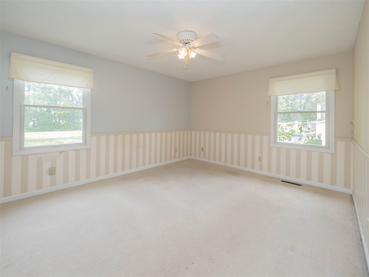9372 W Arrowhead Drive Property Photo 9