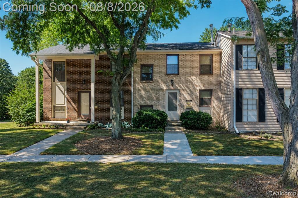 8358 Lakeview Court Property Photo 3