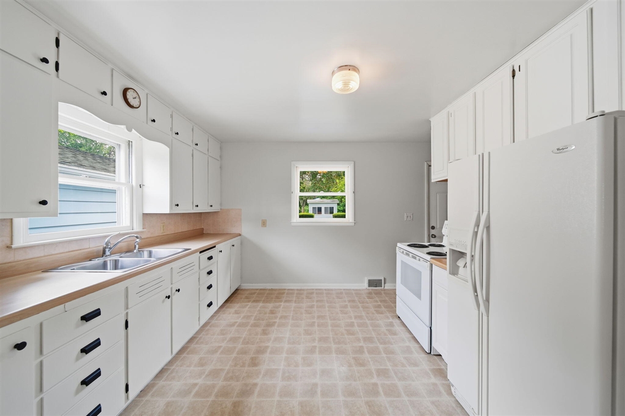 3109 Queen Street Property Photo 8