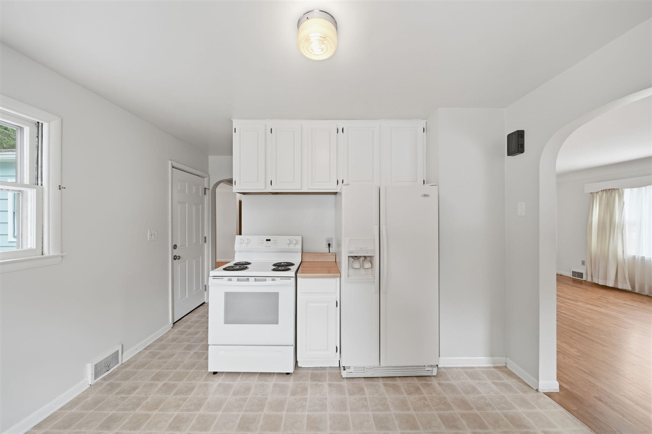 3109 Queen Street Property Photo 9