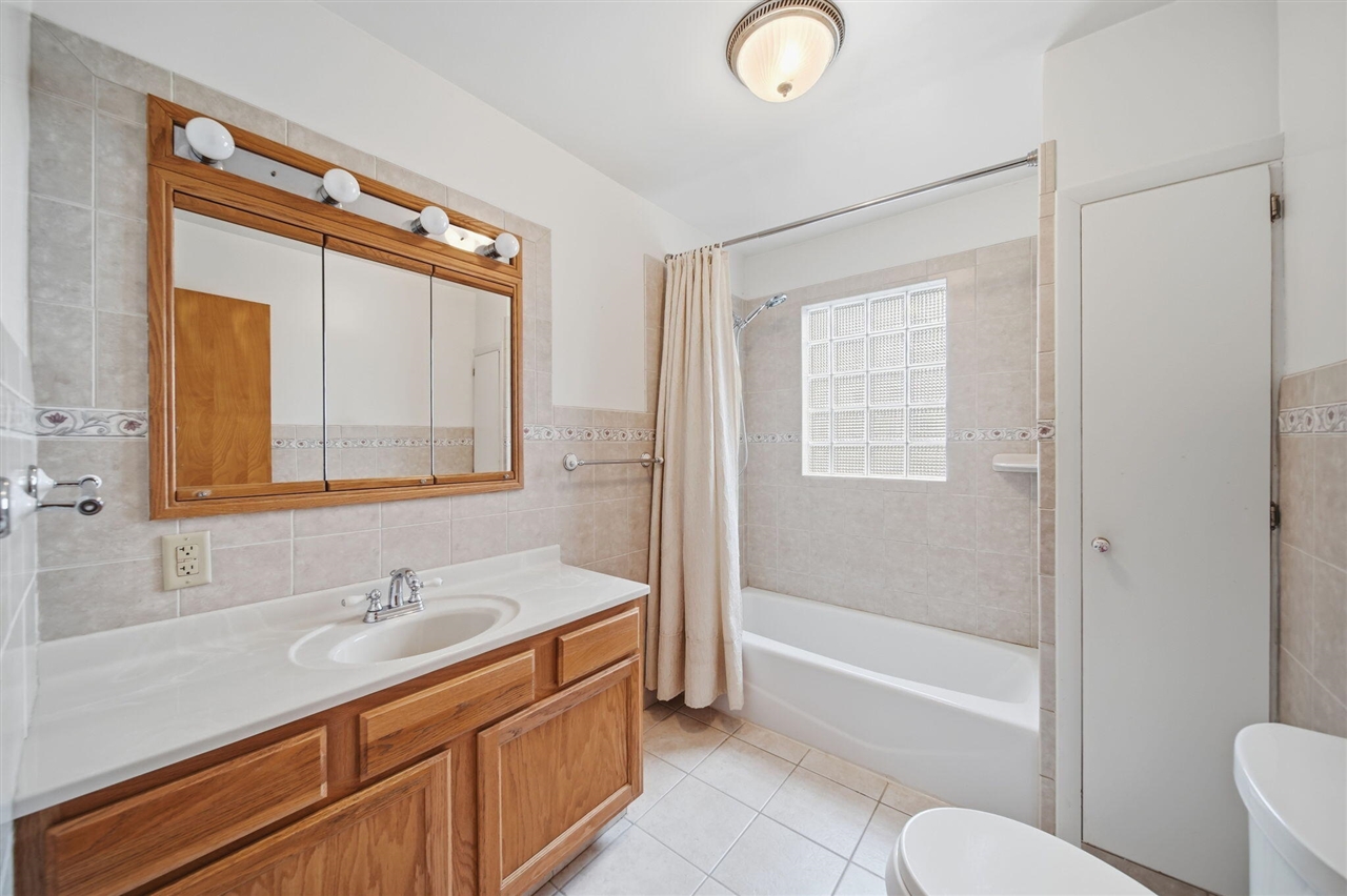 3109 Queen Street Property Photo 10