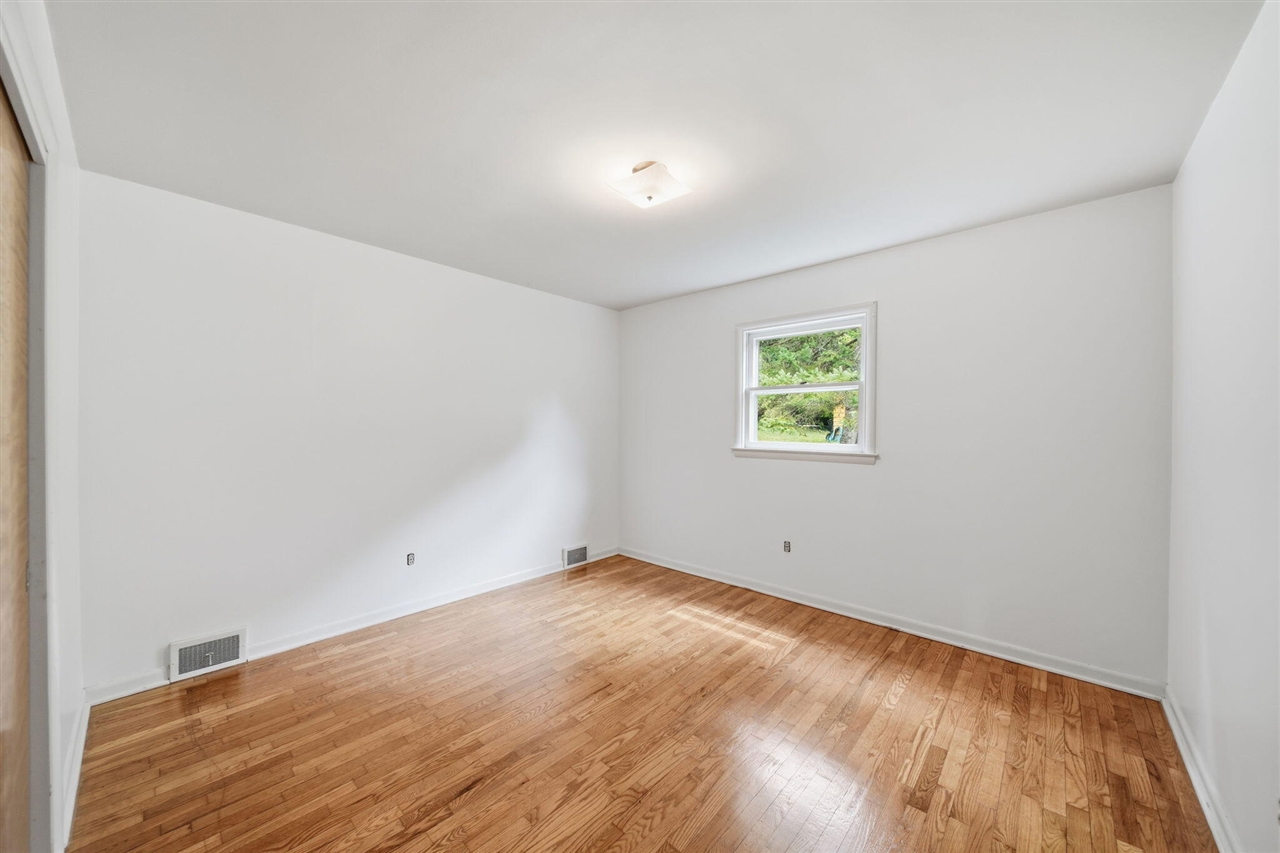 3109 Queen Street Property Photo 13