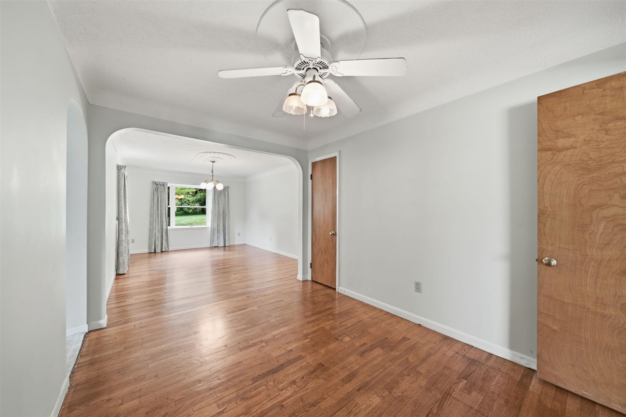 3109 Queen Street Property Photo 16