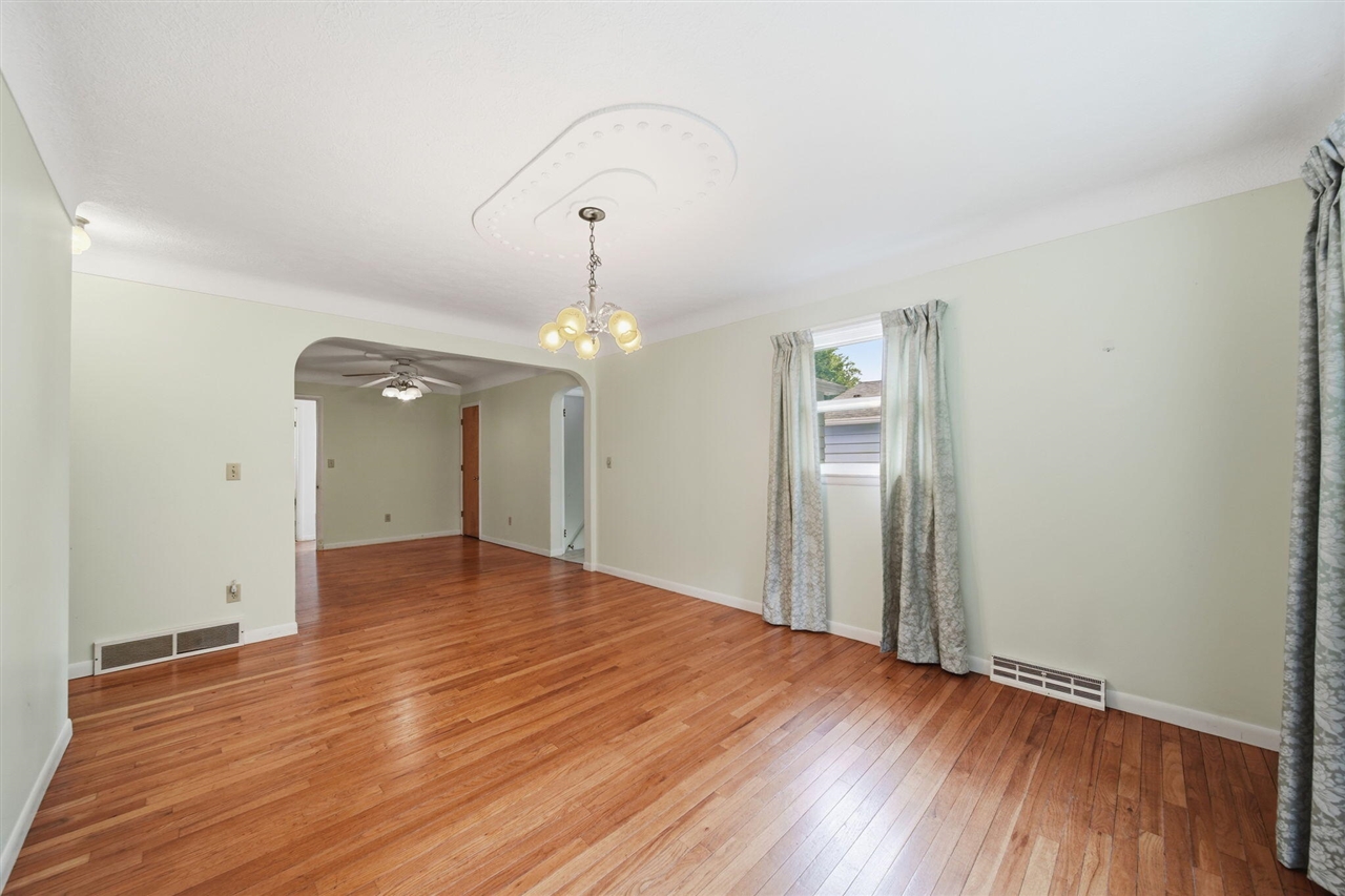 3109 Queen Street Property Photo 19