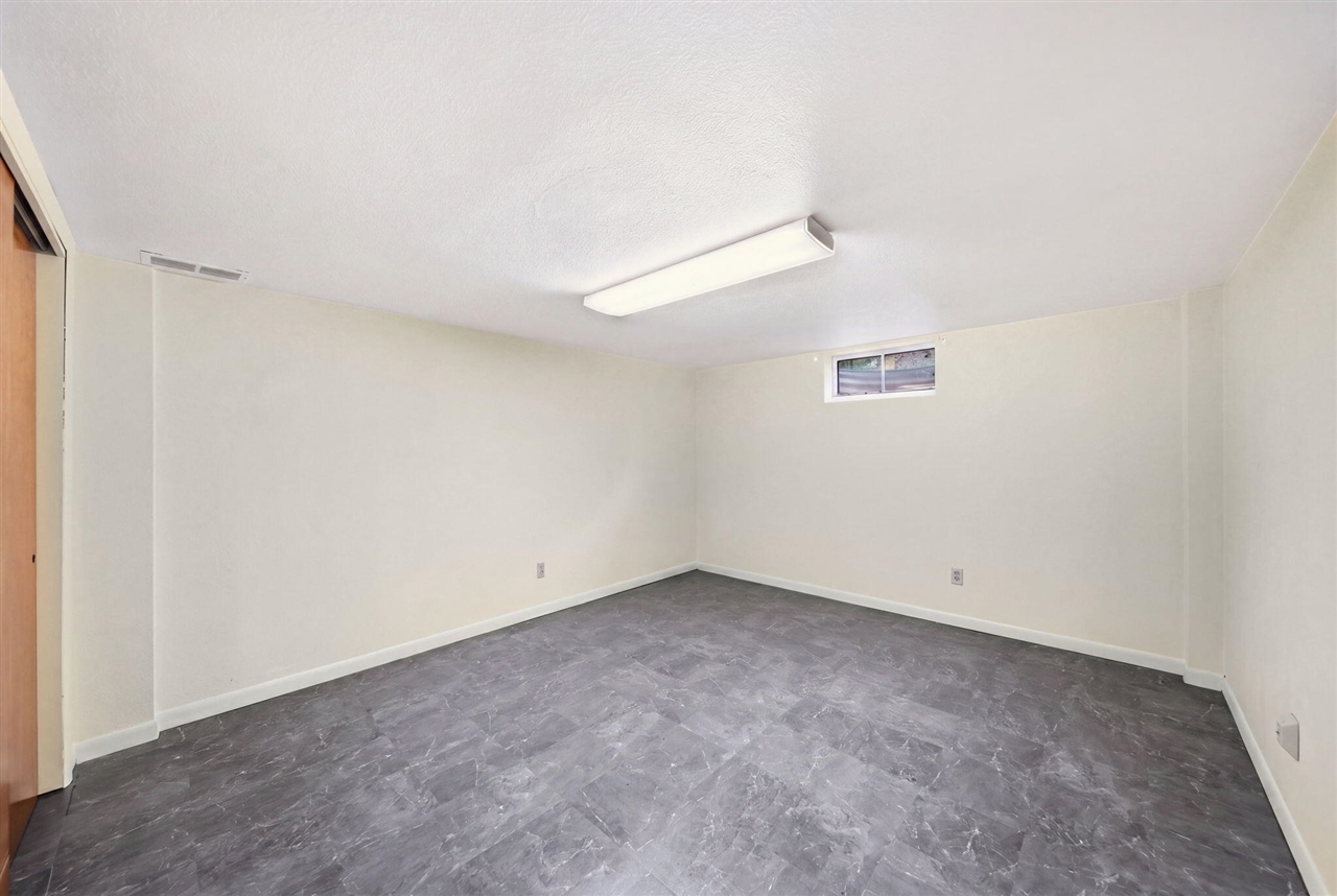 3109 Queen Street Property Photo 24