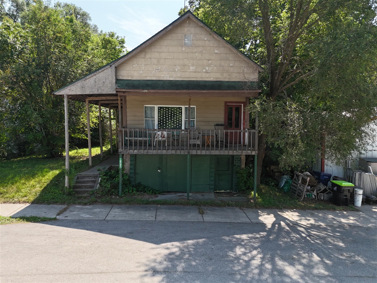 18781 Maple Street Property Photo 1