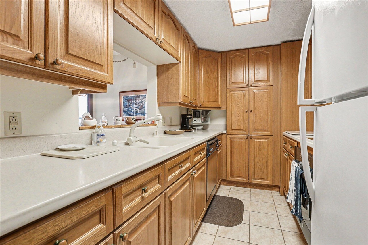 109 Campau Circle Property Photo 3