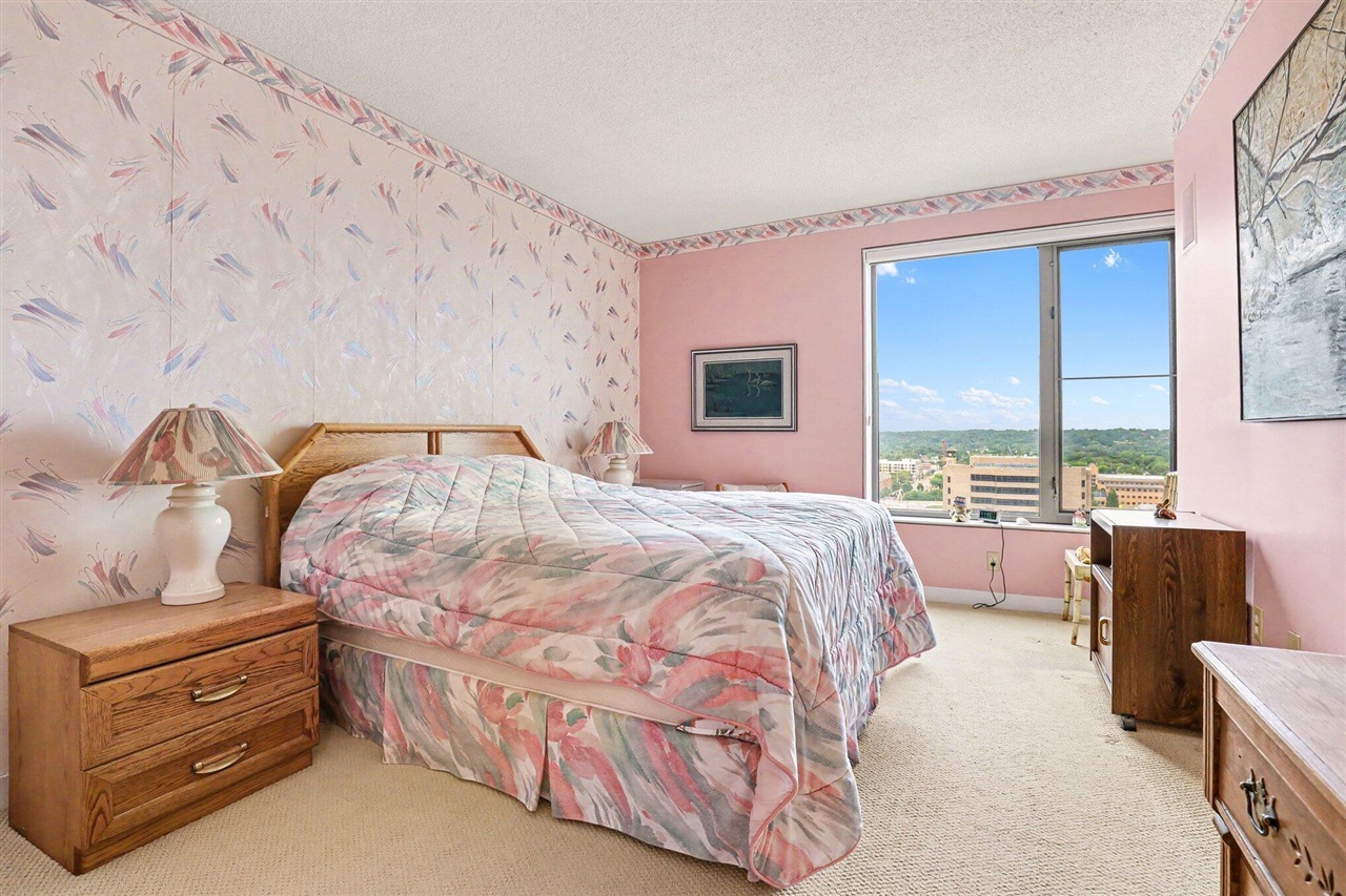 109 Campau Circle Property Photo 10