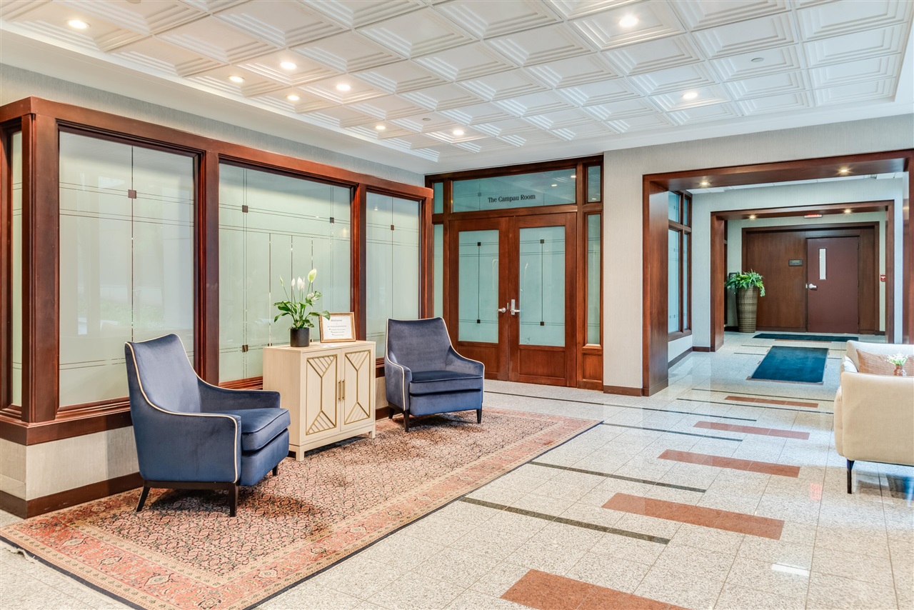 109 Campau Circle Property Photo 11