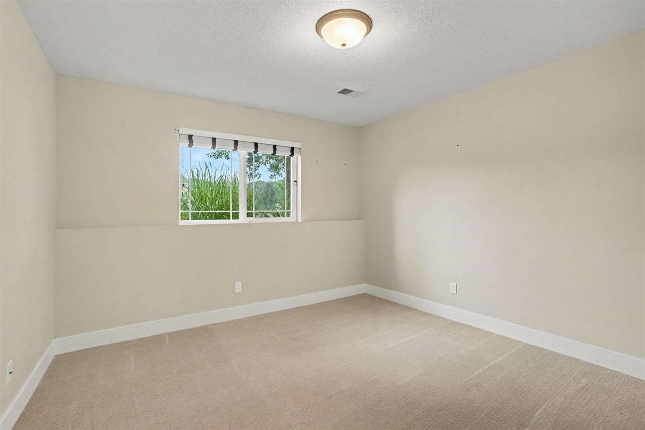32190 Pinedale Lane Property Photo 17