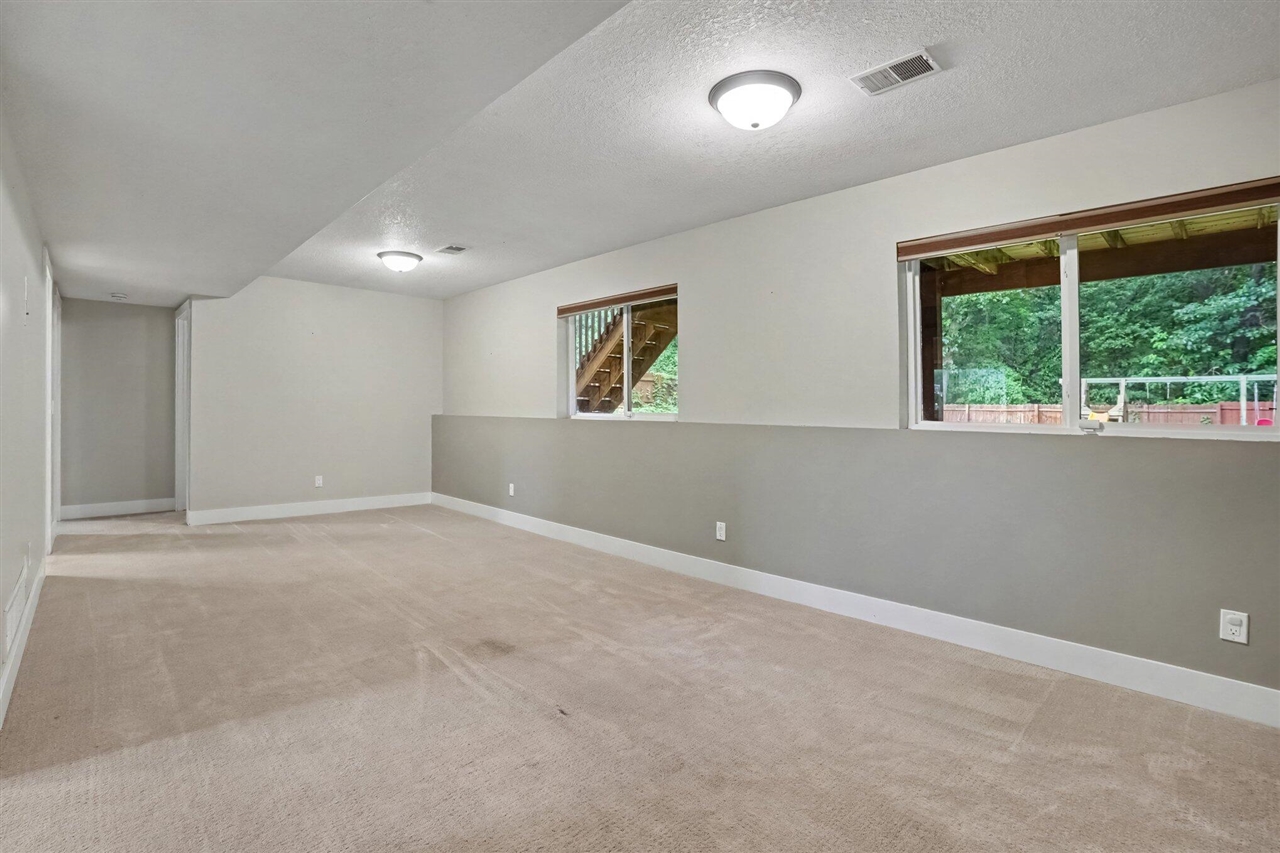 32190 Pinedale Lane Property Photo 23