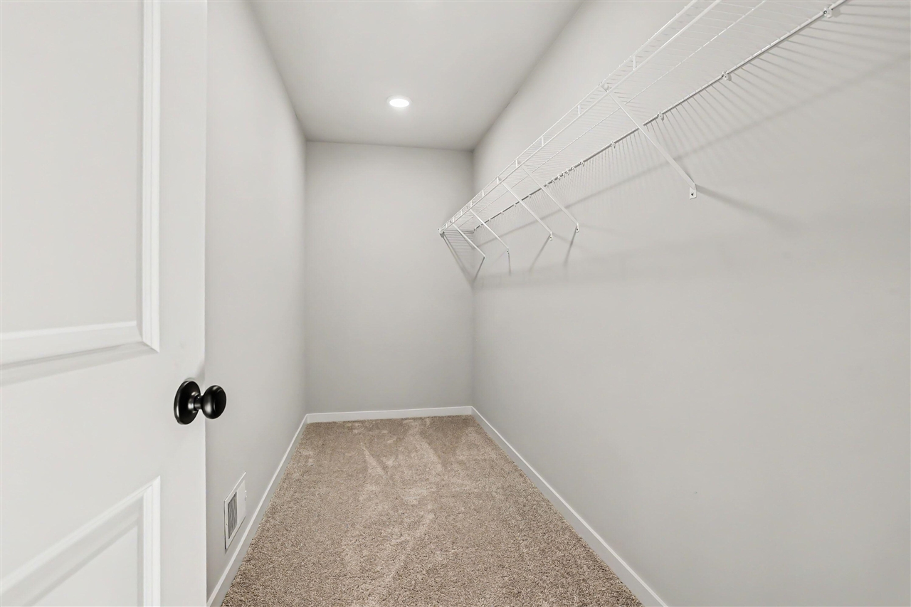 18370 Loganwood Trail Property Photo 11