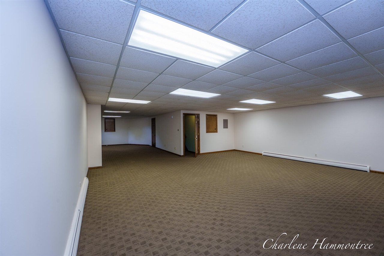 9111 Summit Avenue Property Photo 88