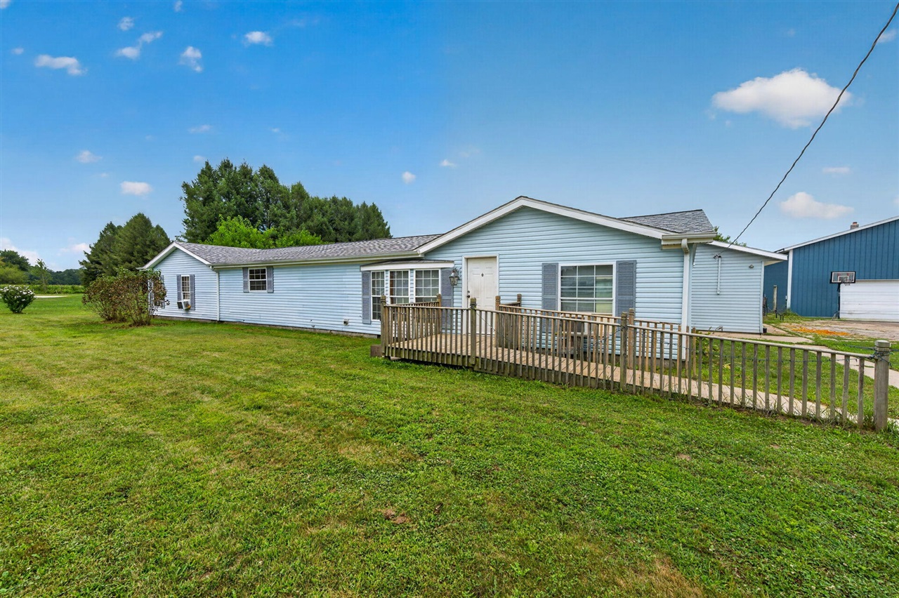 30083 M 62 Property Photo 3
