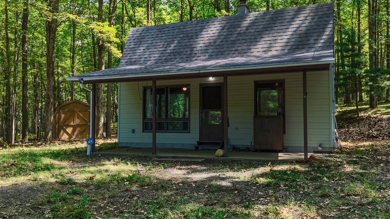 598 N M-37 Property Photo 1