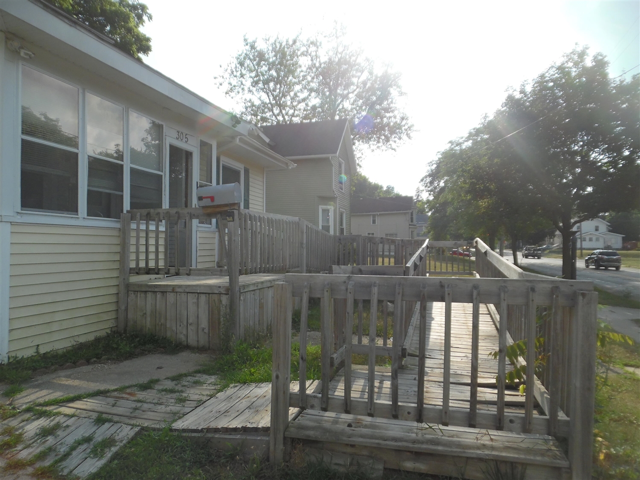 305 W High Street Property Photo 3
