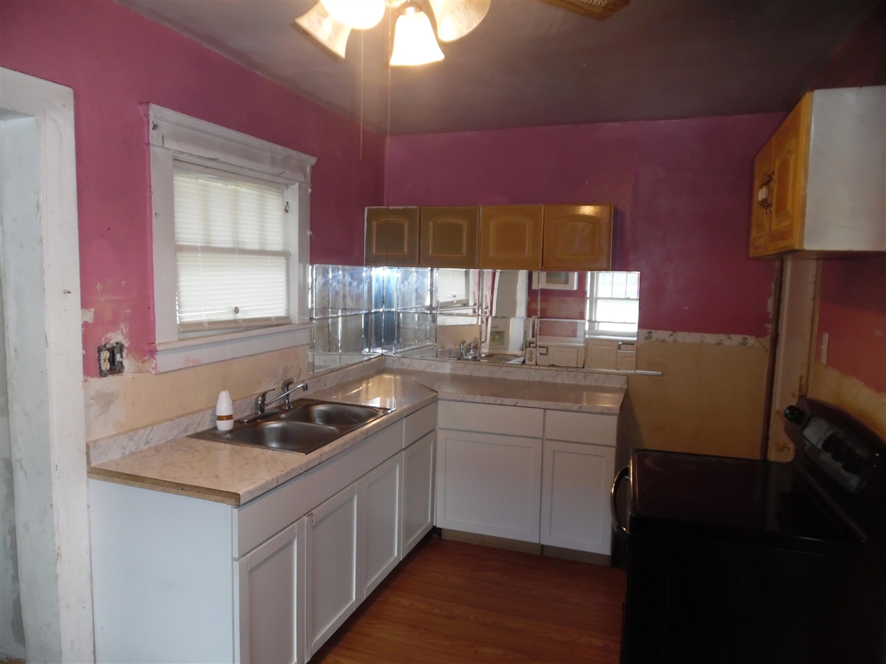 305 W High Street Property Photo 11
