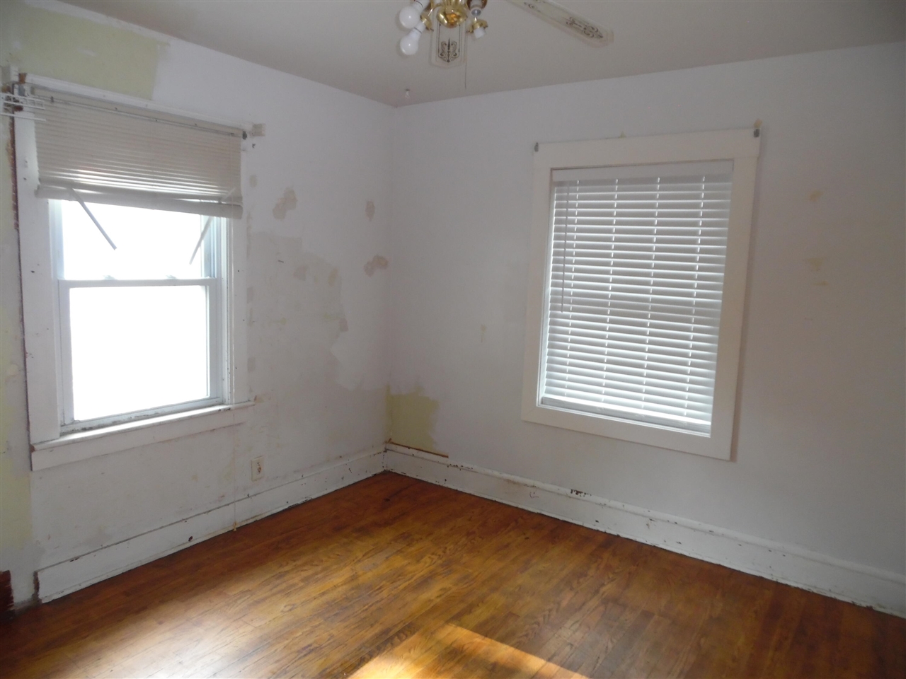 305 W High Street Property Photo 23