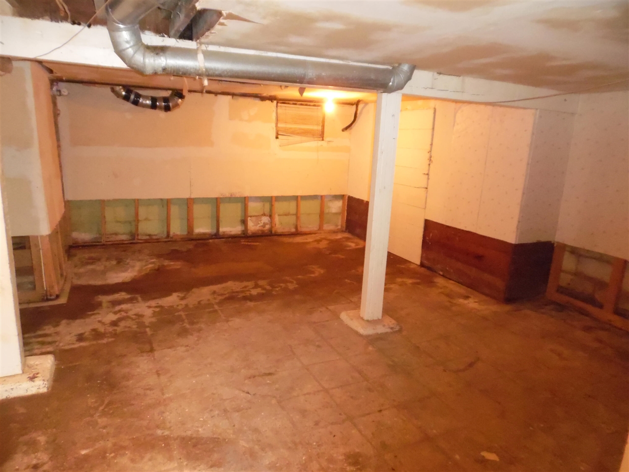 305 W High Street Property Photo 32