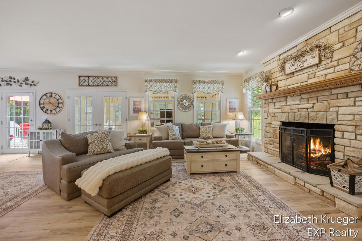 8350 Winterforest Drive Property Photo 14