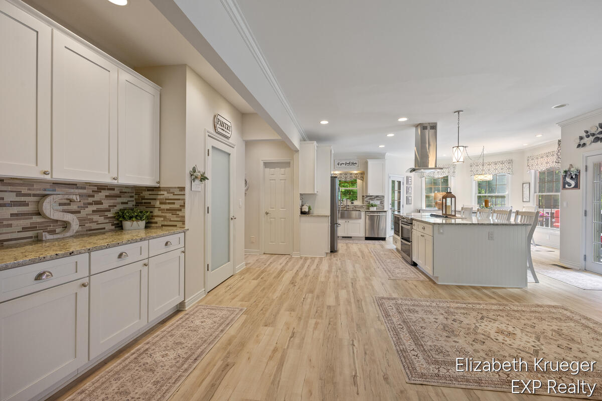 8350 Winterforest Drive Property Photo 16