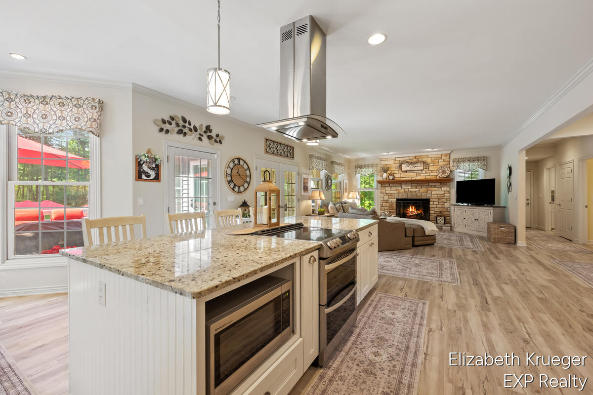 8350 Winterforest Drive Property Photo 17