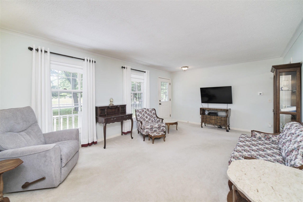 2615 Hill Road Property Photo 5
