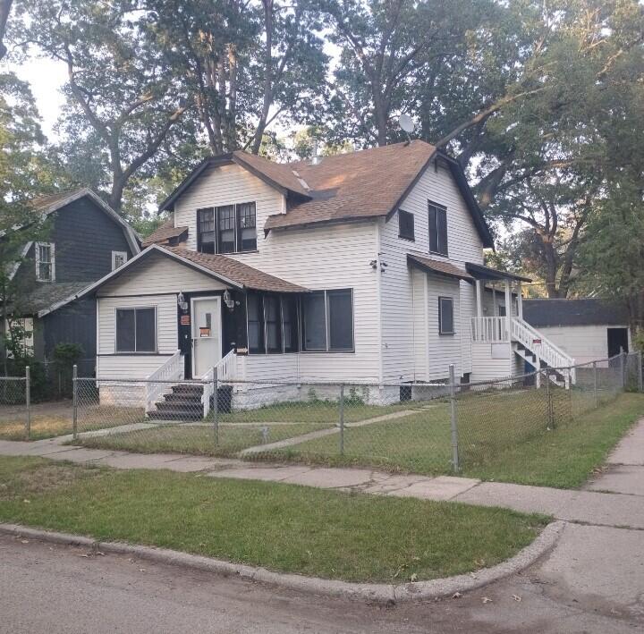 2920 8th Street Property Photo 1