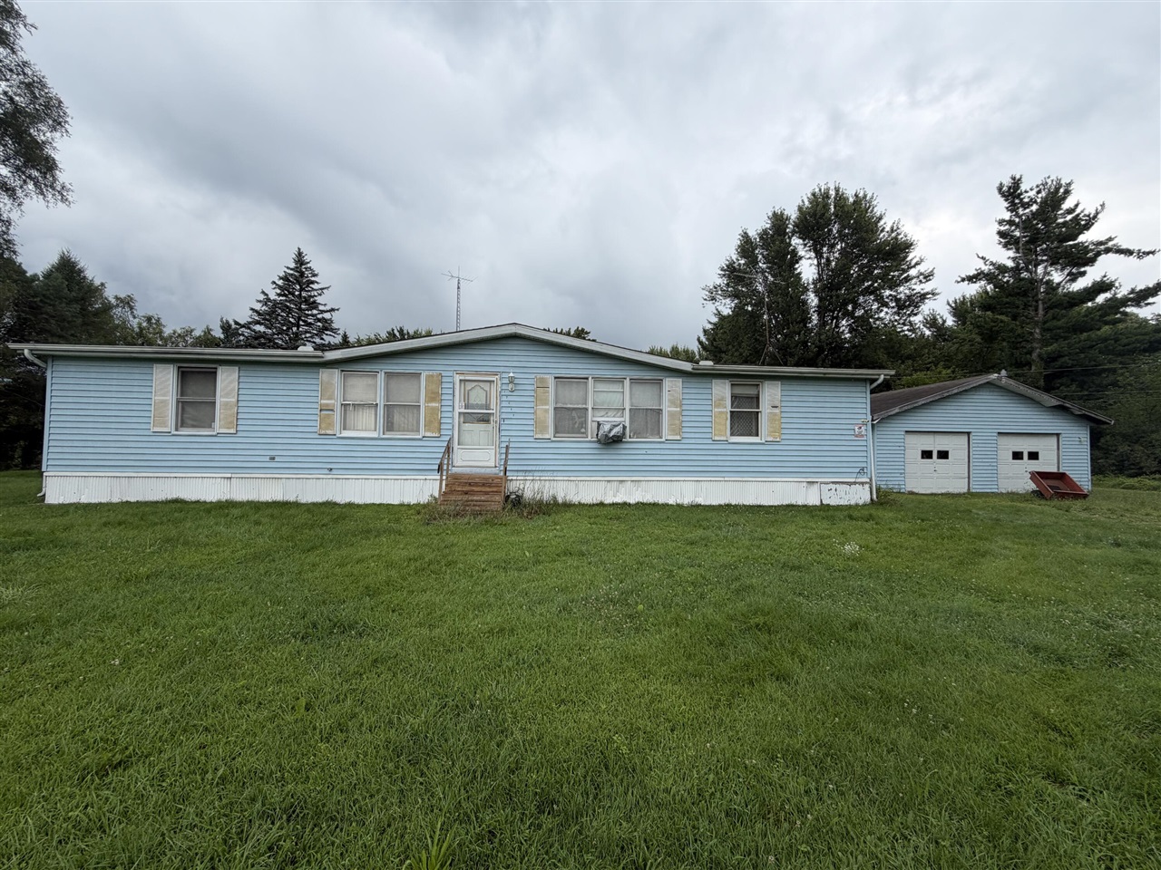 17460 Indian Prairie Road Property Photo 1