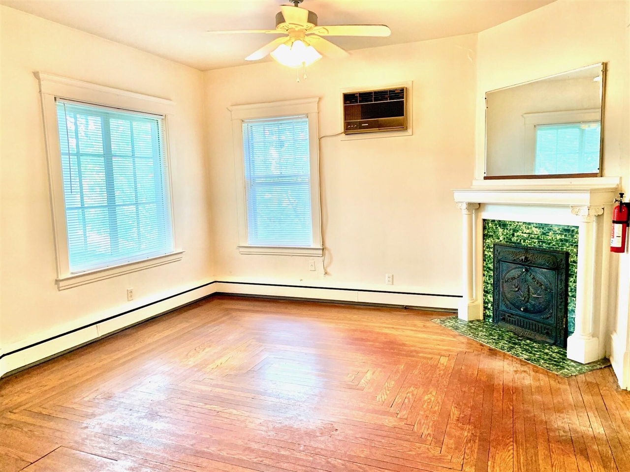 117 W Dutton Street Property Photo 3