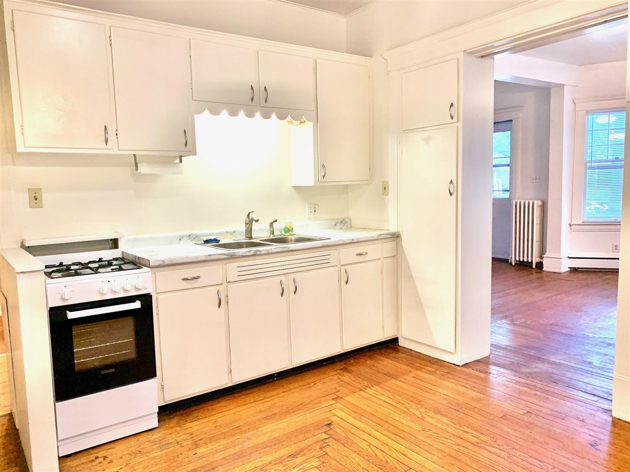 117 W Dutton Street Property Photo 5