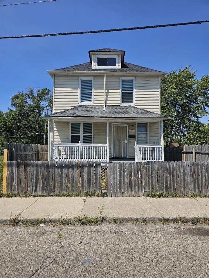7733 E Forest Avenue Property Photo 1