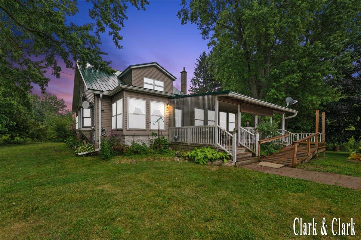 8727 N Amble Road Property Photo 1