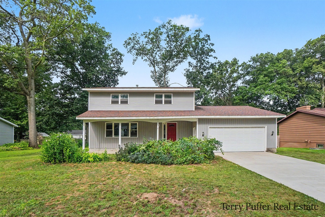 1107 Lancelot Drive Property Photo 2