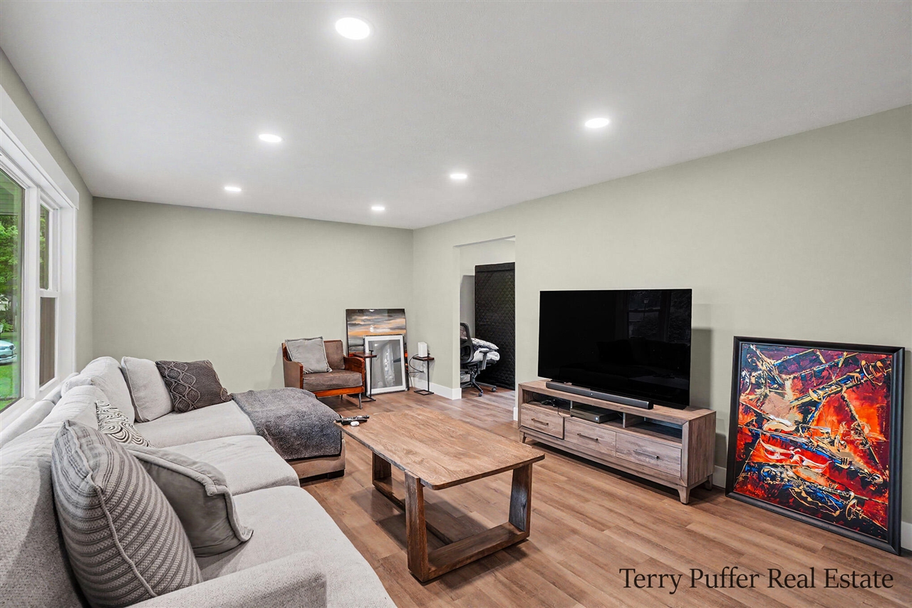 1107 Lancelot Drive Property Photo 7