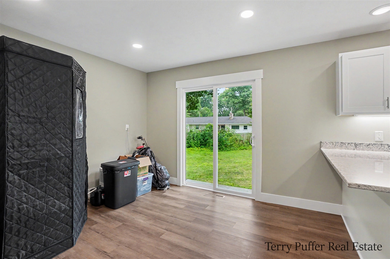 1107 Lancelot Drive Property Photo 10