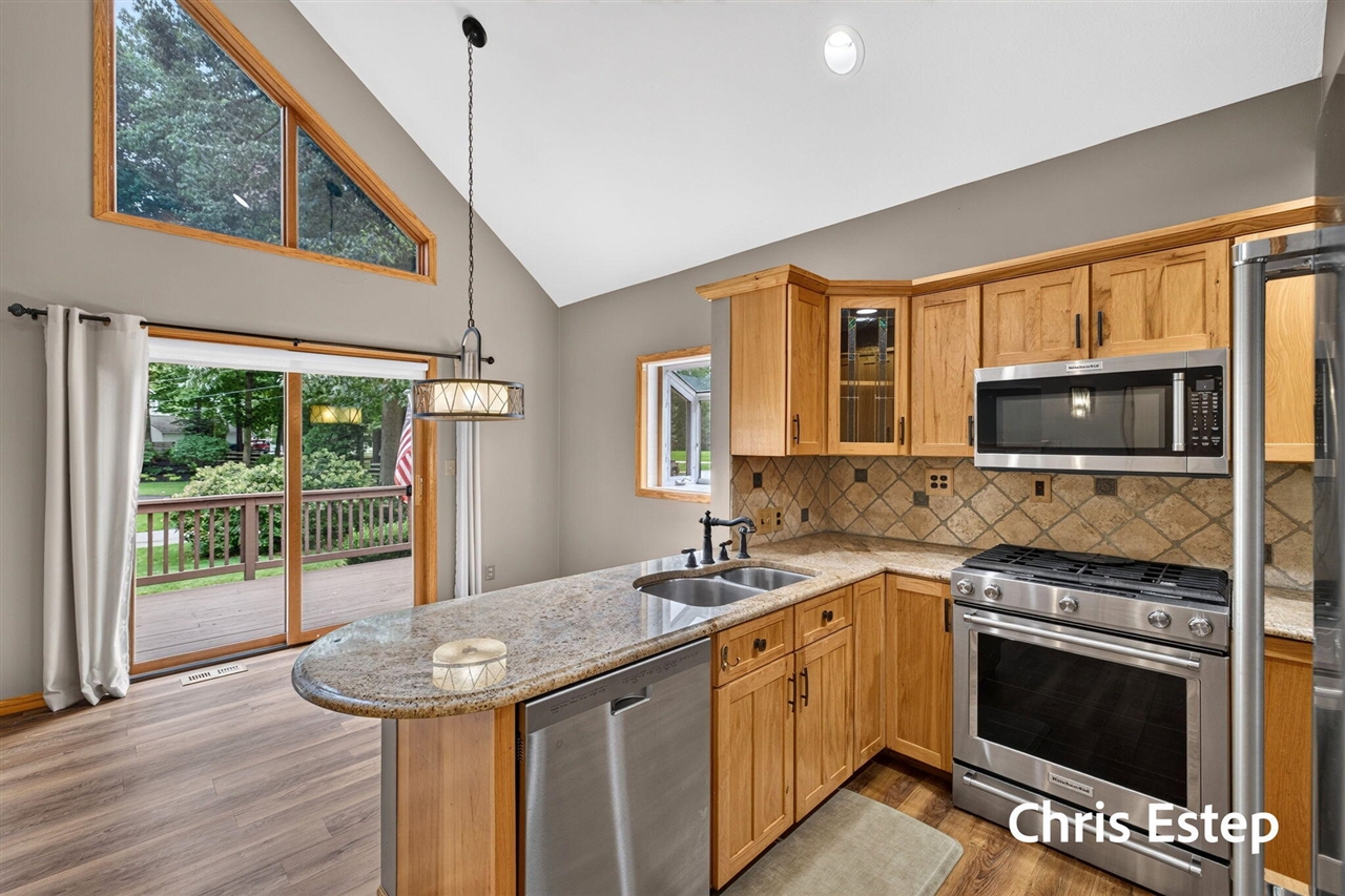 18127 Lovell Road Property Photo 8