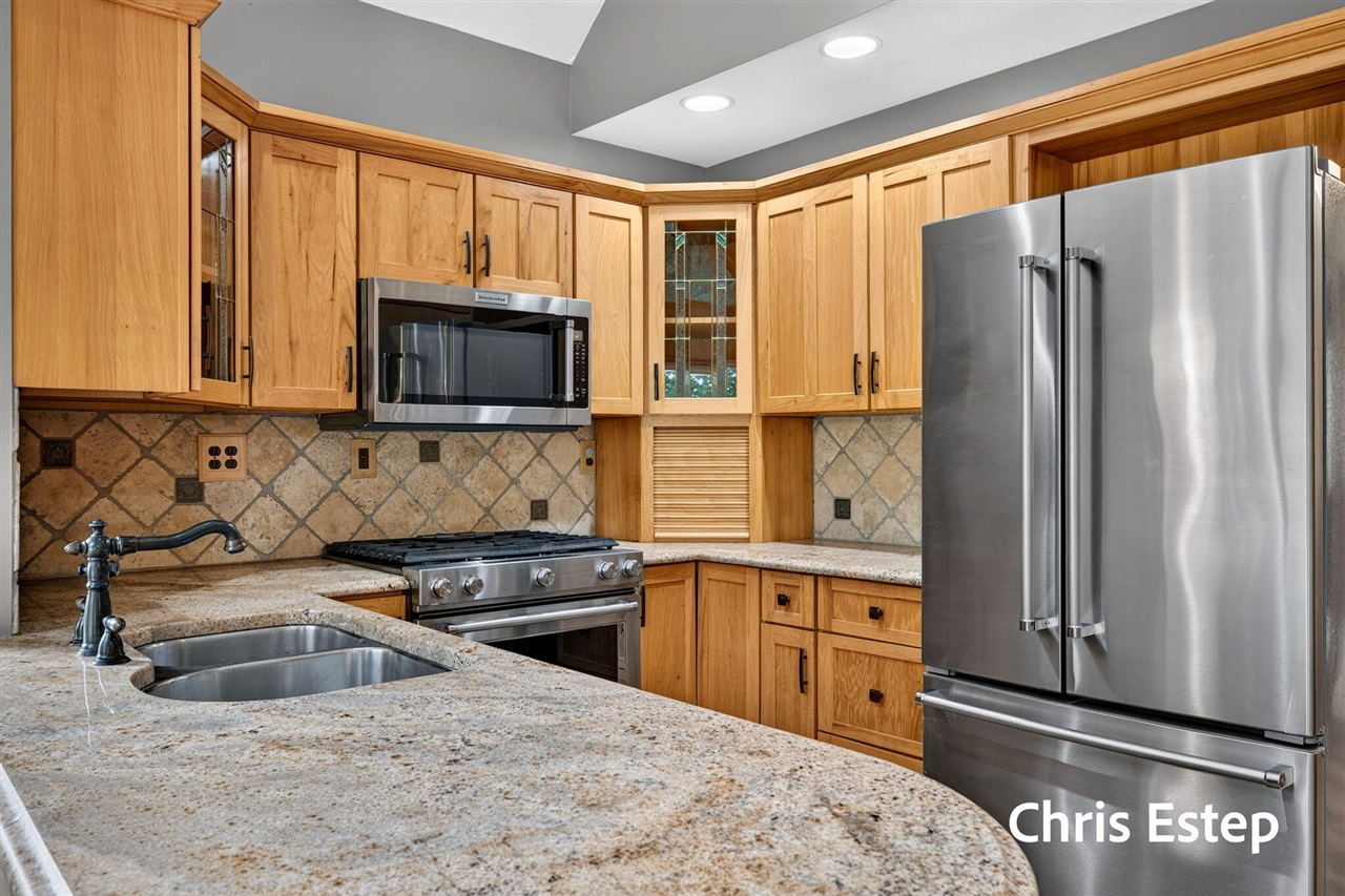 18127 Lovell Road Property Photo 9