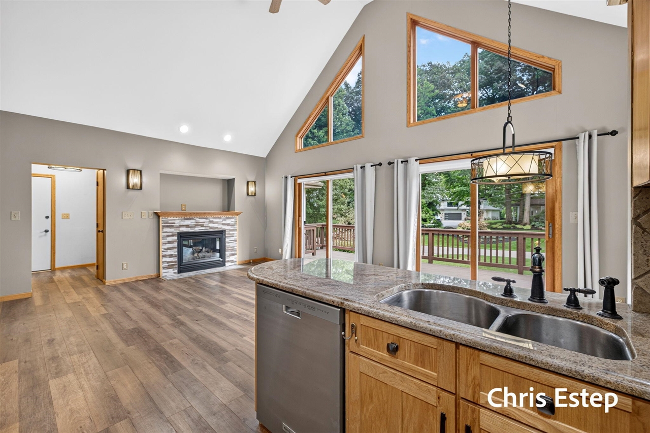 18127 Lovell Road Property Photo 11