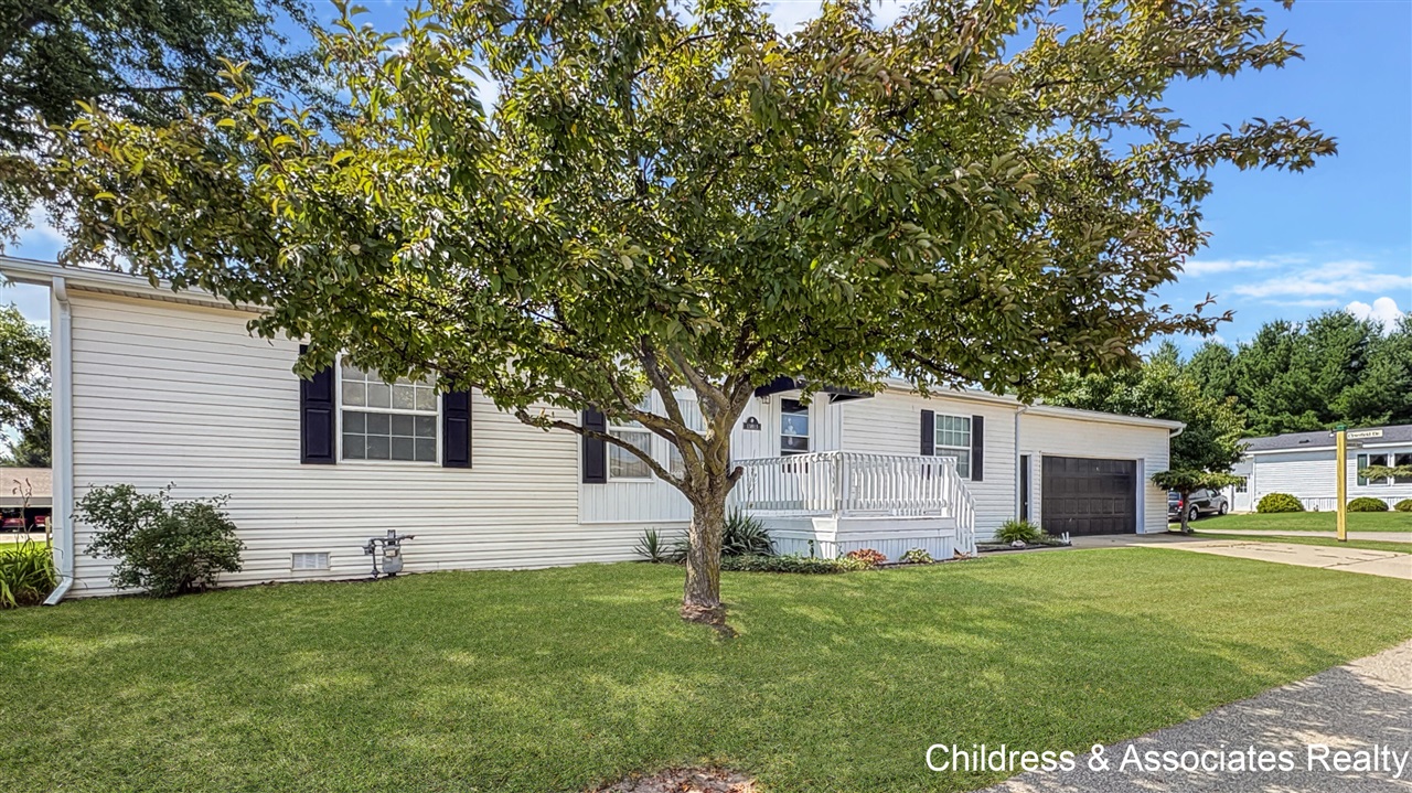 13813 Shamrock Lane Property Photo 1