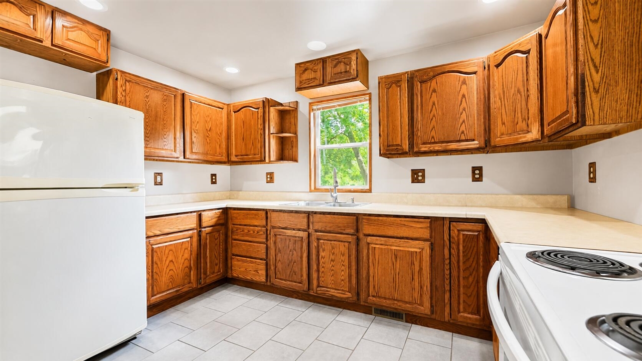 6278 Brooklyn Road Property Photo 2
