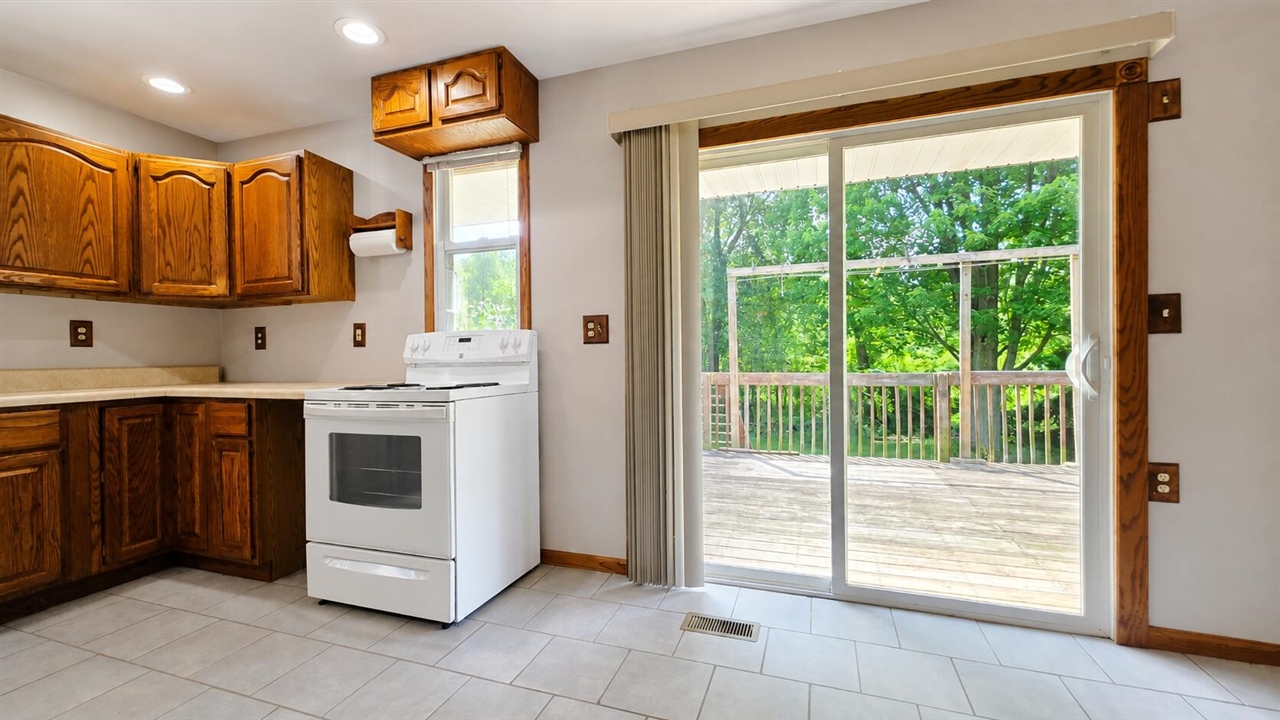 6278 Brooklyn Road Property Photo 4
