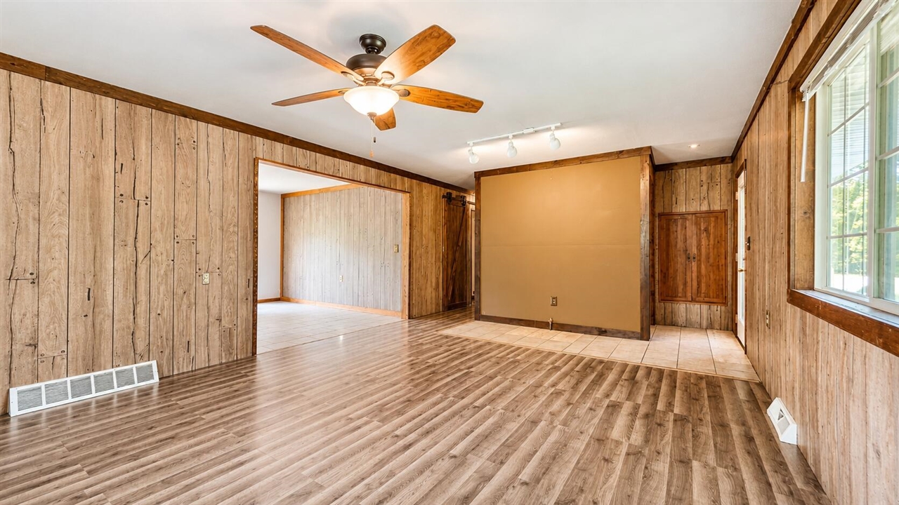 6278 Brooklyn Road Property Photo 6