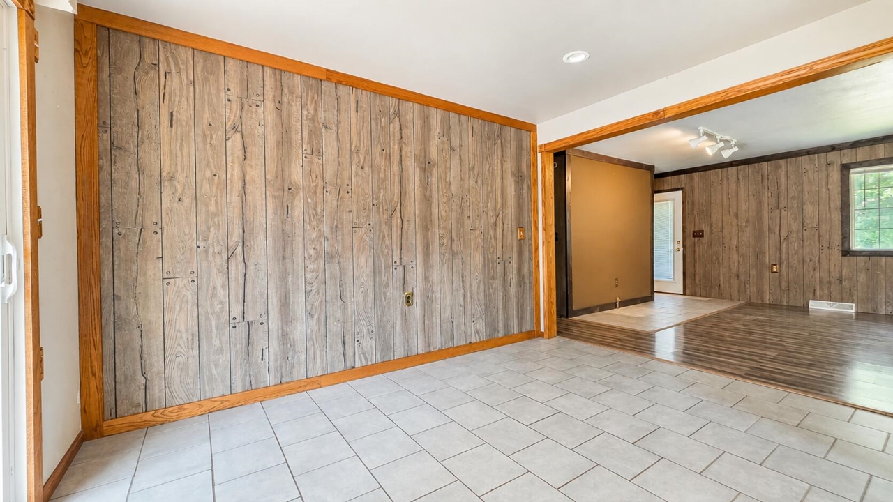 6278 Brooklyn Road Property Photo 8