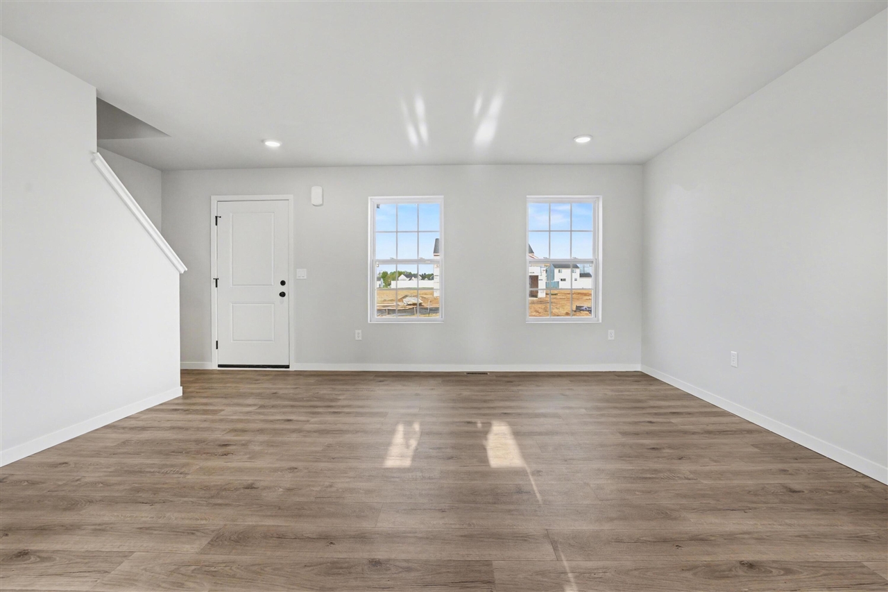 1663 Aspen Trails Property Photo 2