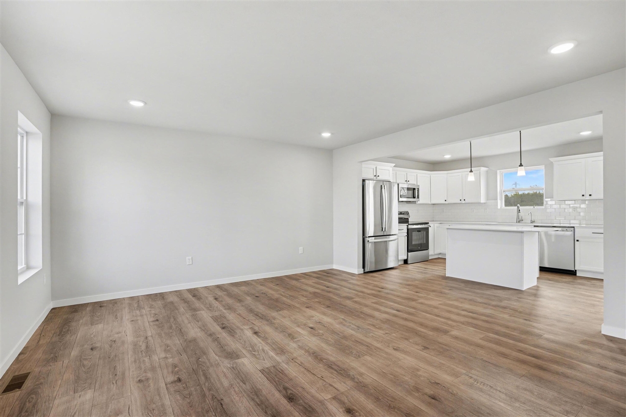 1663 Aspen Trails Property Photo 4