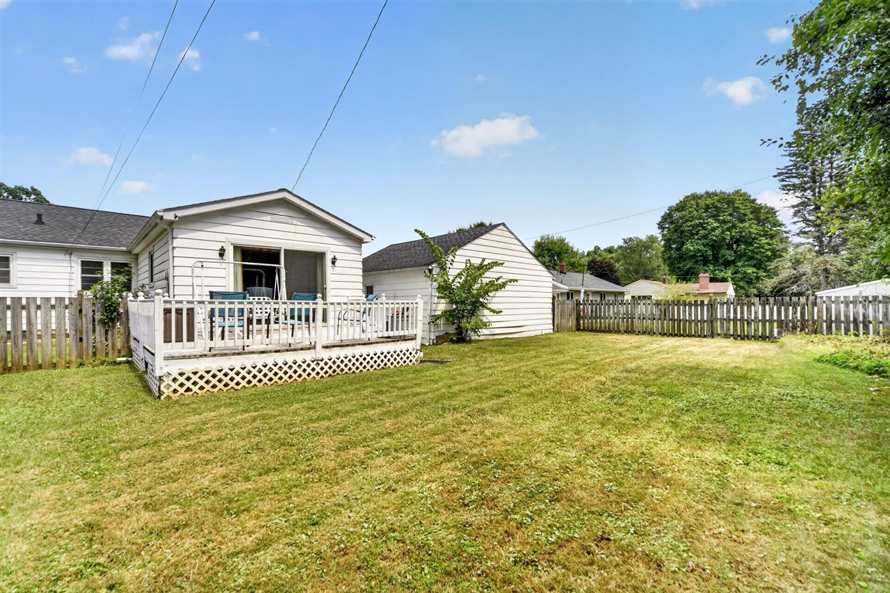 1515 Devonshire Road Property Photo 9