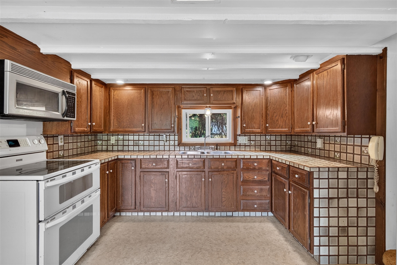 7890 Woodard Road Property Photo 12