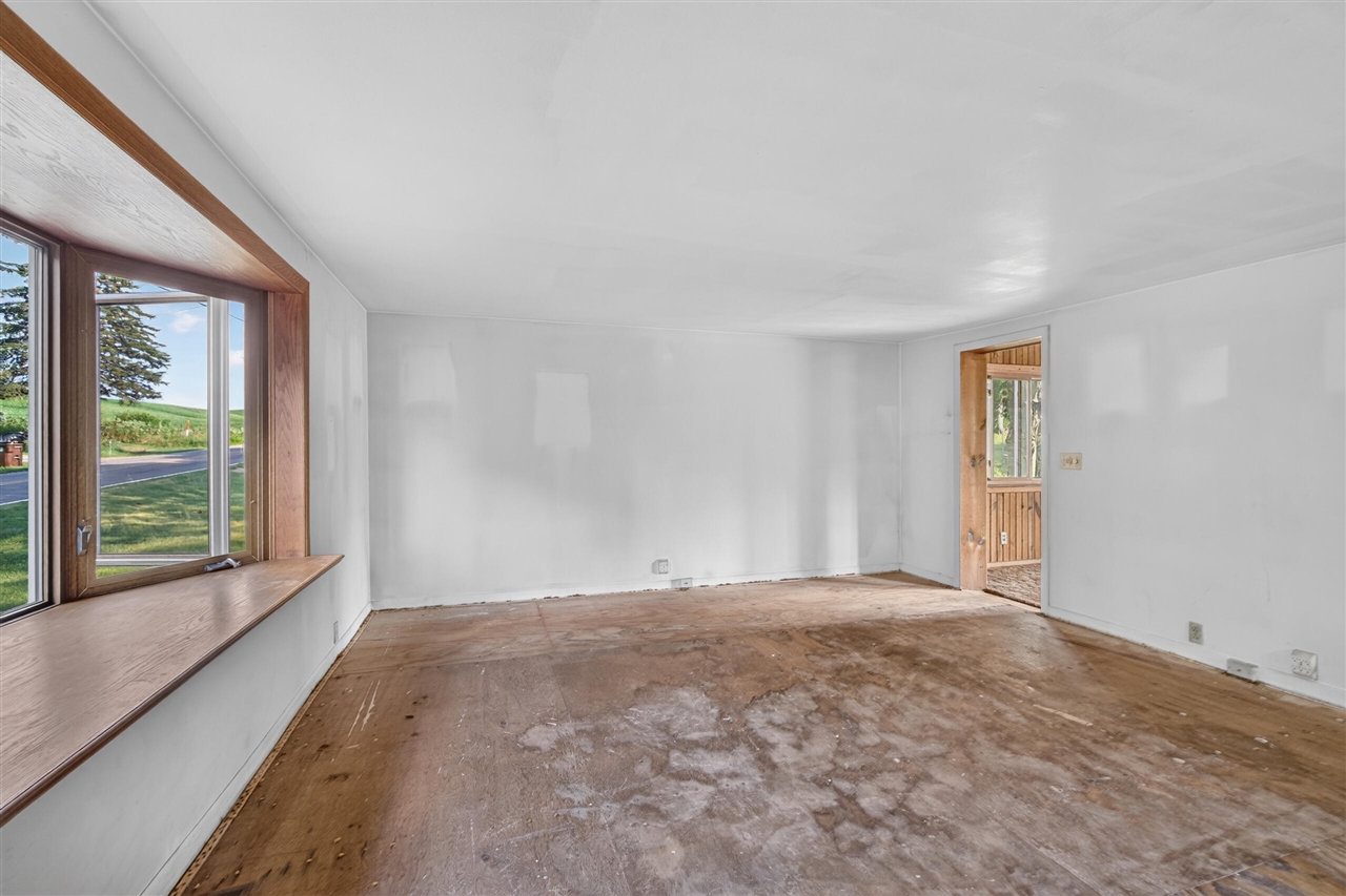 7890 Woodard Road Property Photo 21